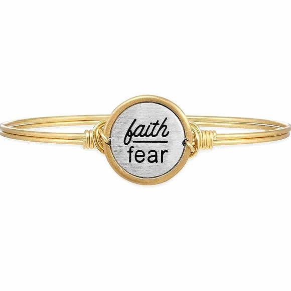 FAITH OVER FEAR BANGLE - Picture 4 of 4